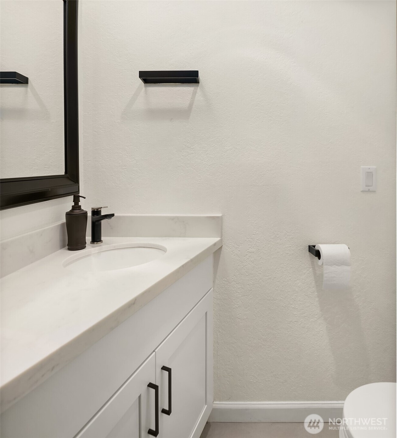 6582 137th Avenue NE, Redmond, WA 98052