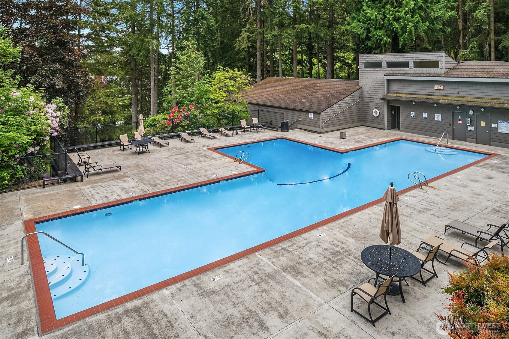 6582 137th Avenue NE, Redmond, WA 98052