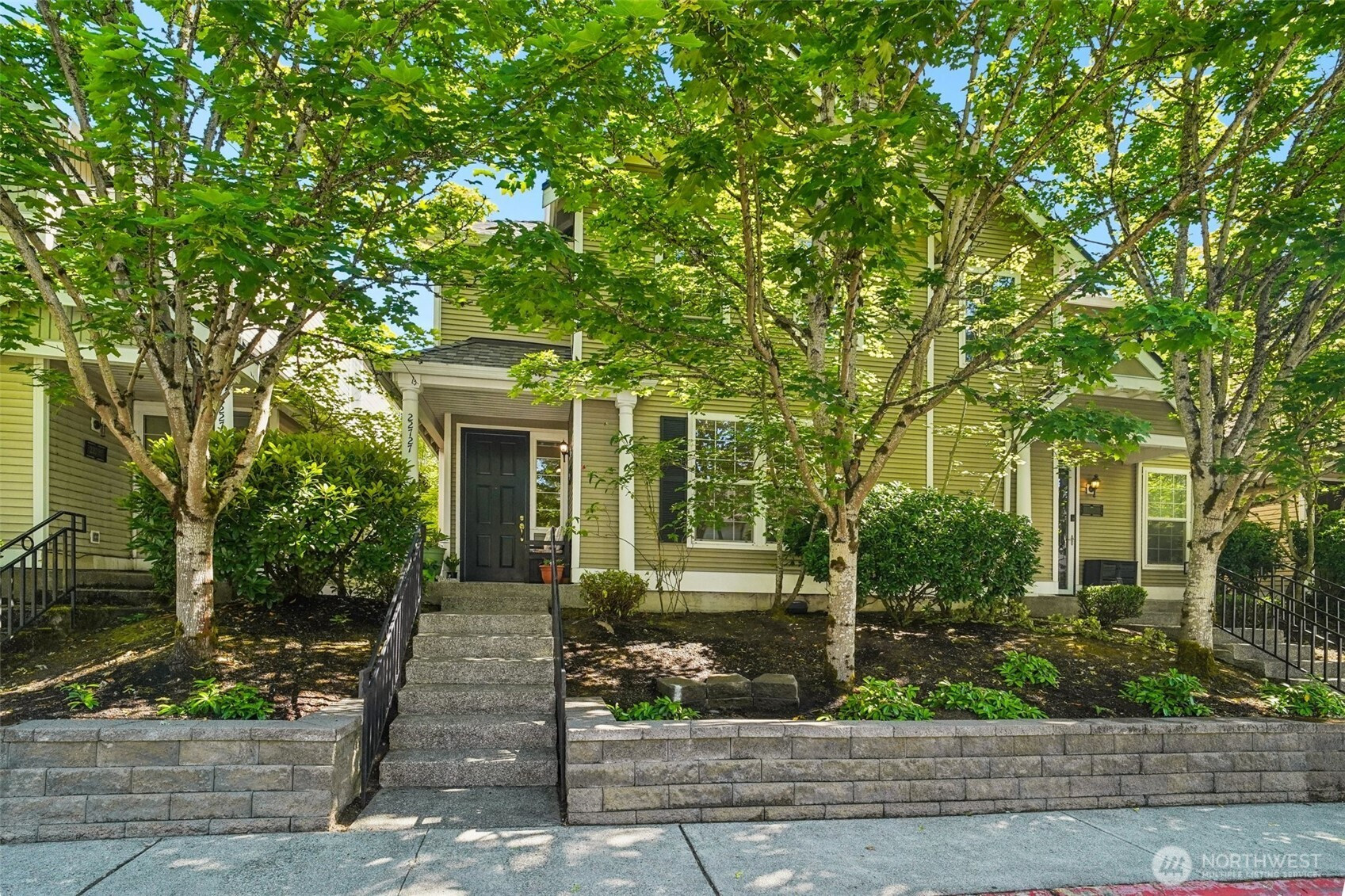 22727 NE 4th Place, Sammamish, WA 98074