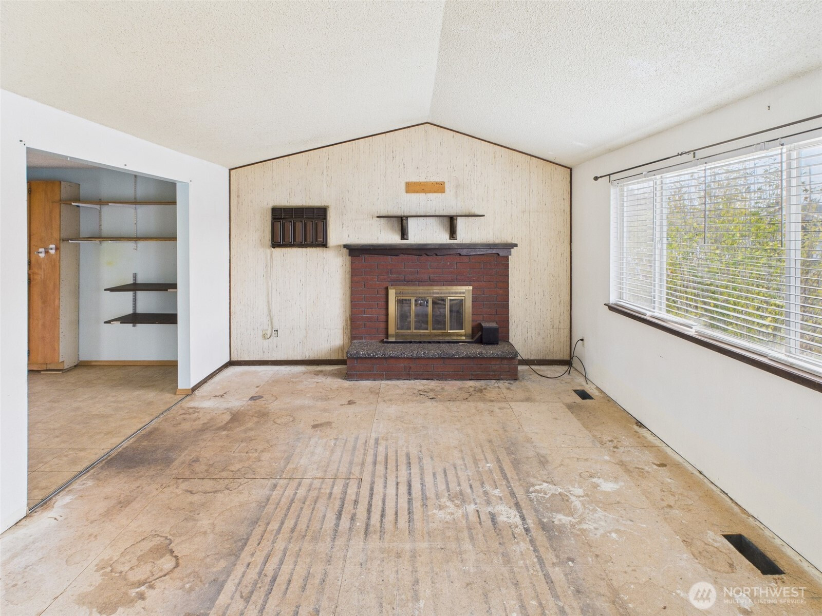 4219 E Carlisle Avenue, Spokane, WA 99217