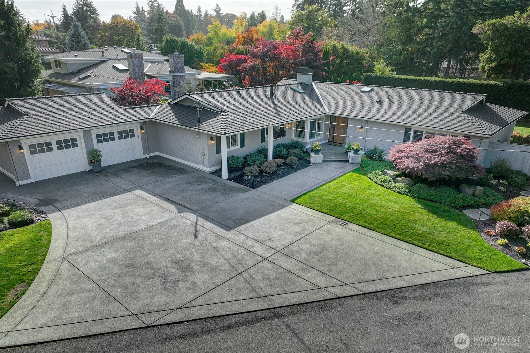 8711 NE 11th Street, Medina, WA 98039