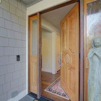 8711 NE 11th Street, Medina, WA 98039