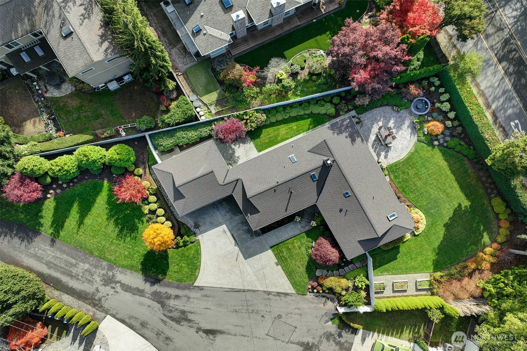 8711 NE 11th Street, Medina, WA 98039