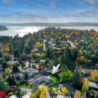 8711 NE 11th Street, Medina, WA 98039