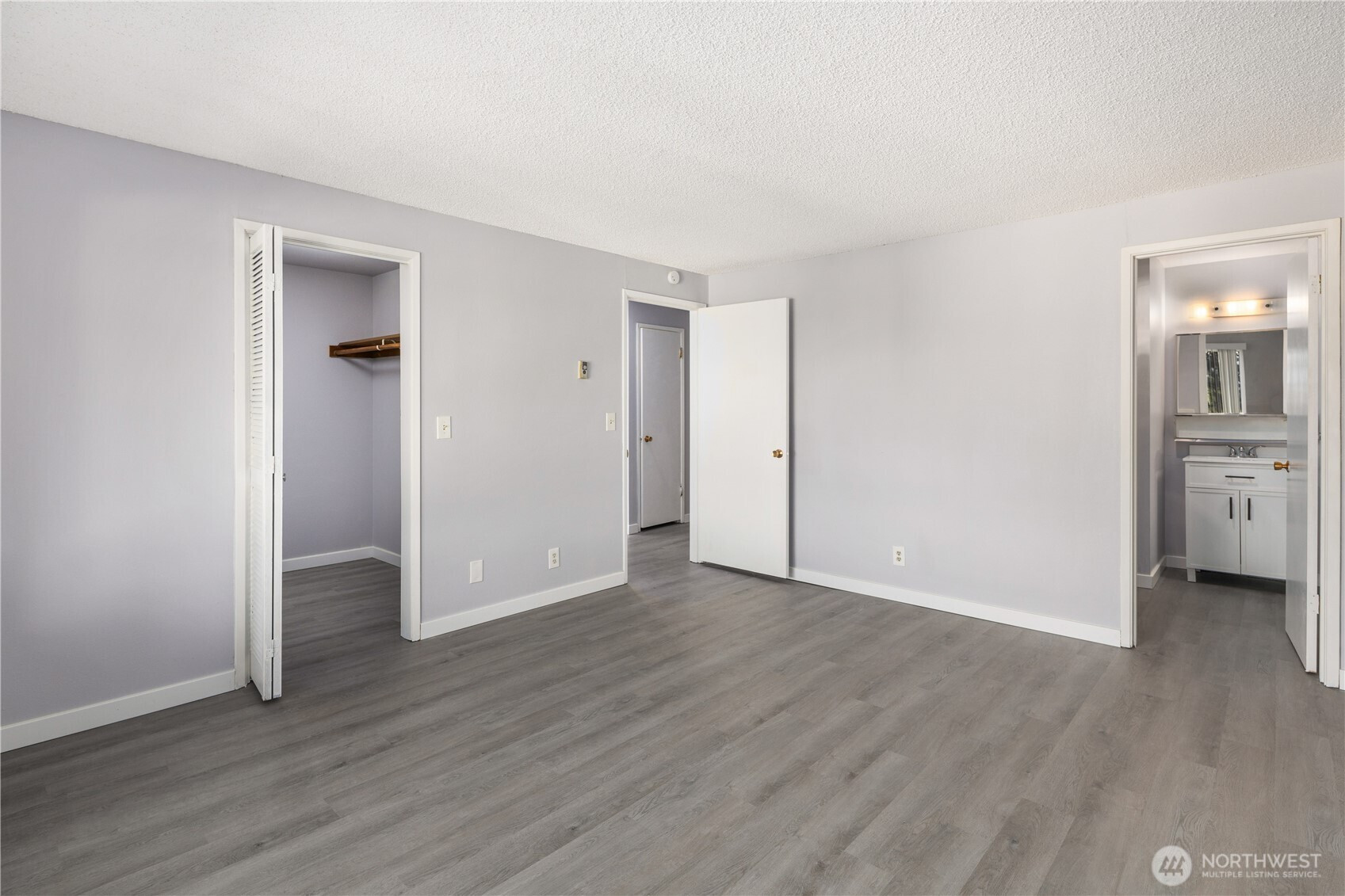 3600 25th Avenue W, Seattle, WA 98199