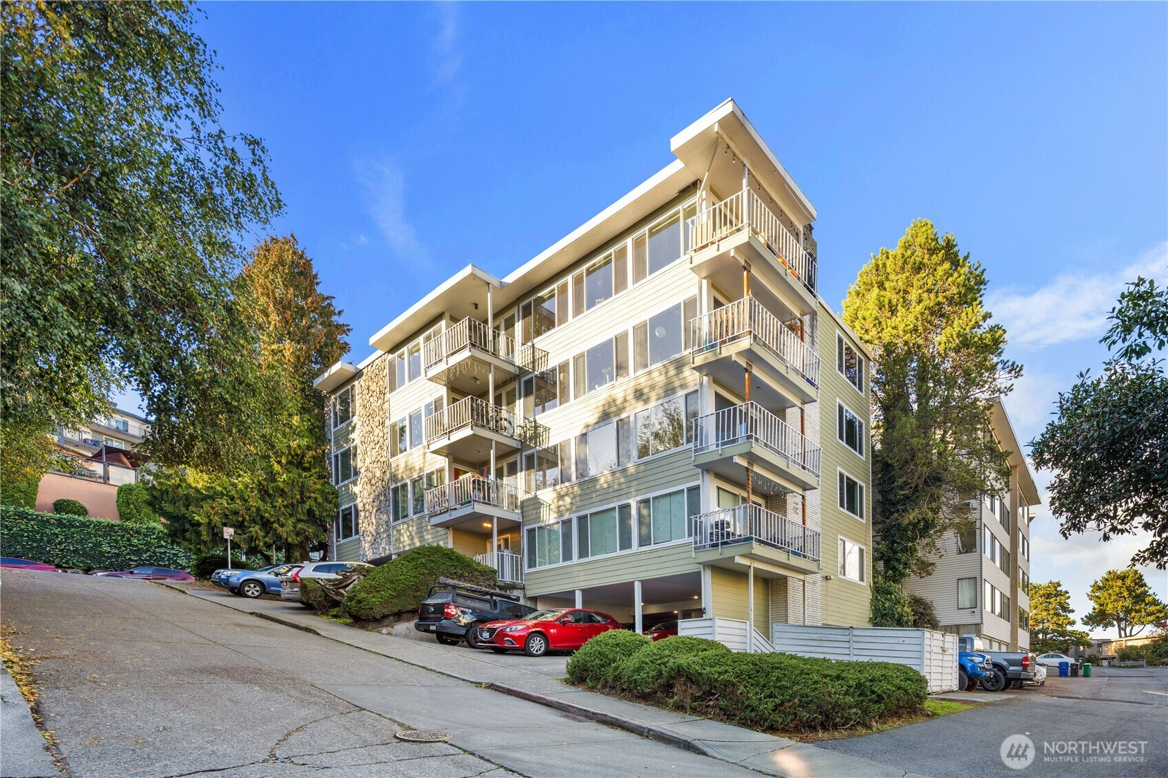 3600 25th Avenue W, Seattle, WA 98199