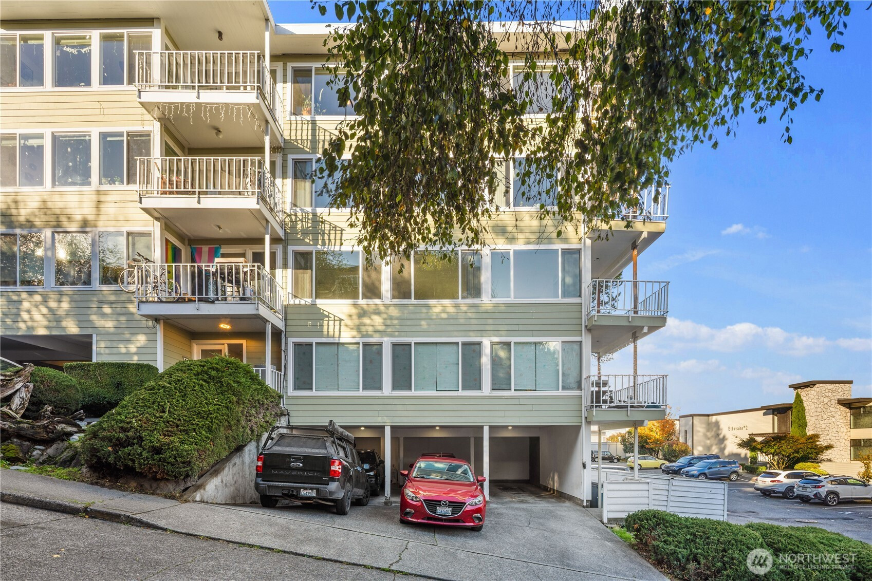 3600 25th Avenue W, Seattle, WA 98199