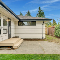 1128 Lenore Drive, Tacoma, WA 98406