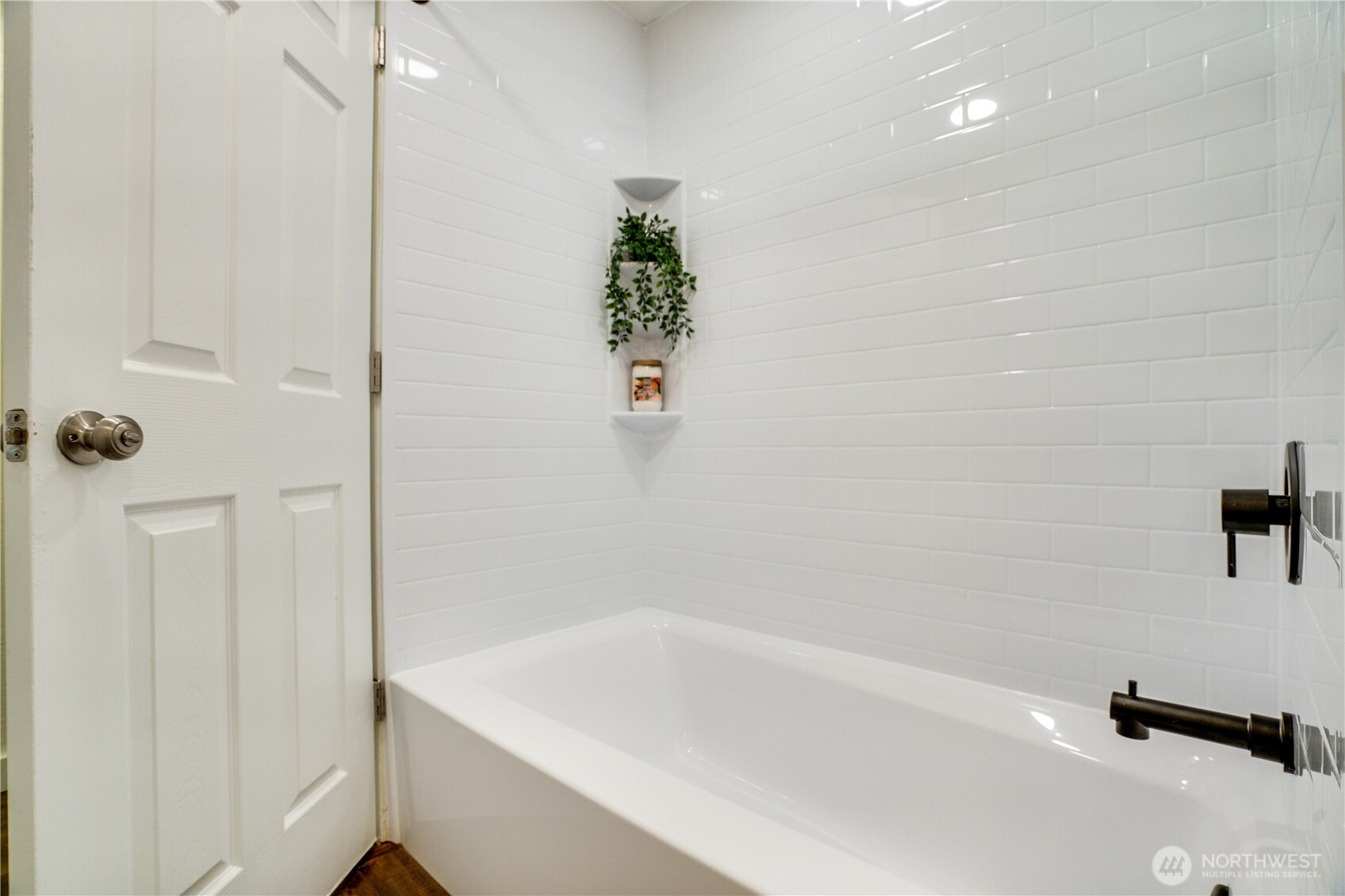 1128 Lenore Drive, Tacoma, WA 98406