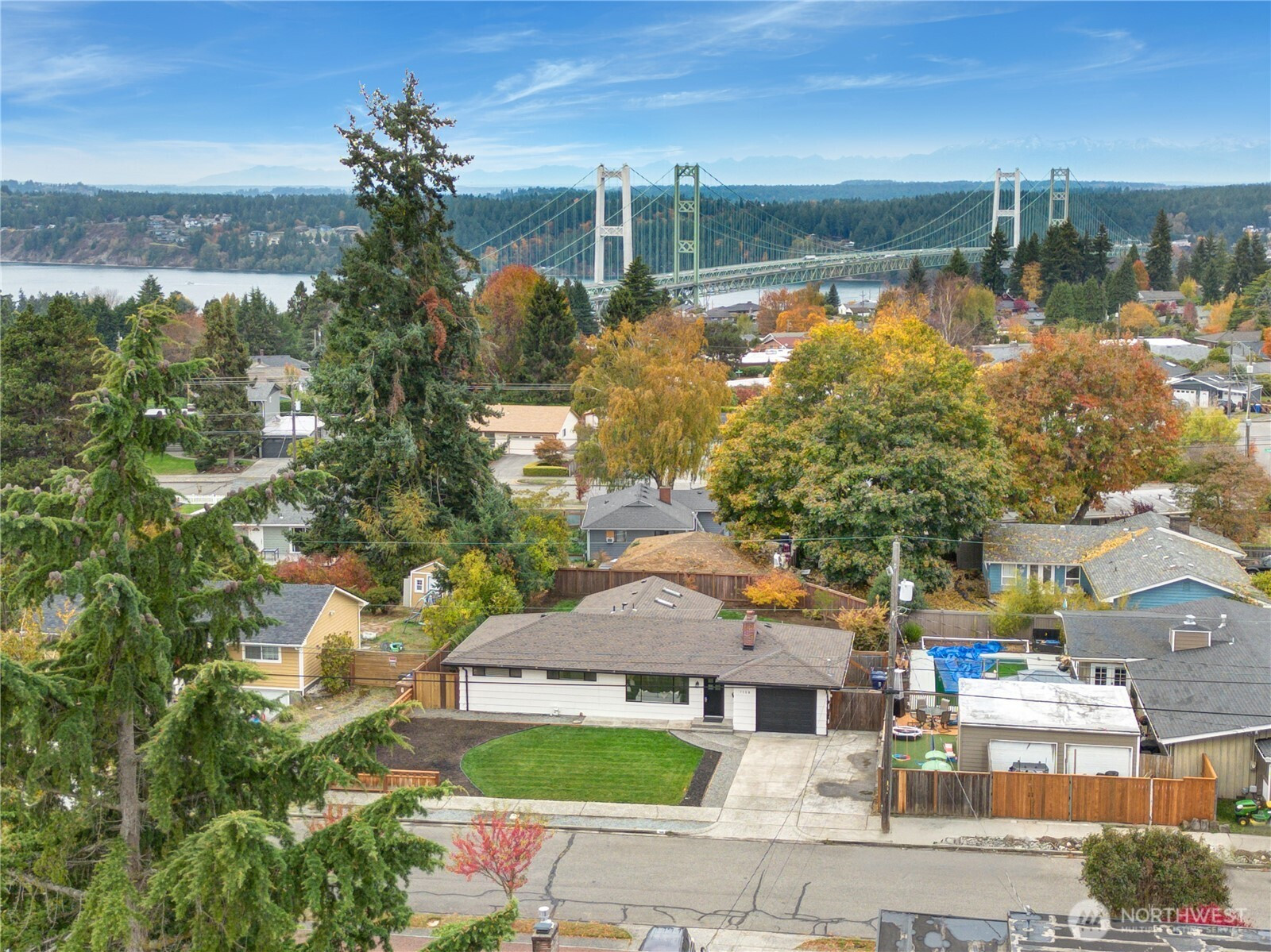 1128 Lenore Drive, Tacoma, WA 98406