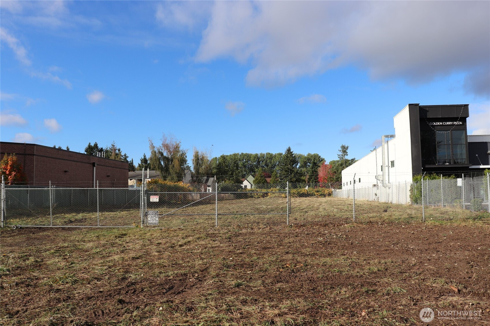 23809 West Valley Hwy S, Kent, WA 98032