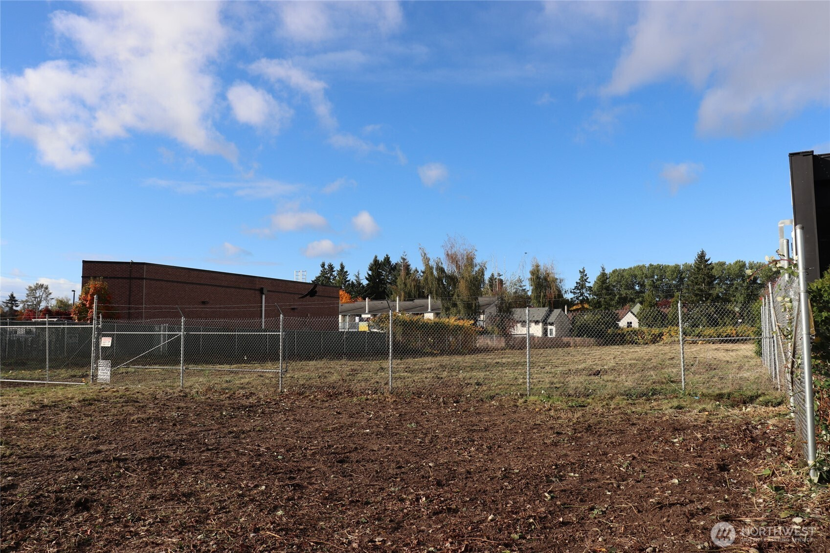 23809 West Valley Hwy S, Kent, WA 98032