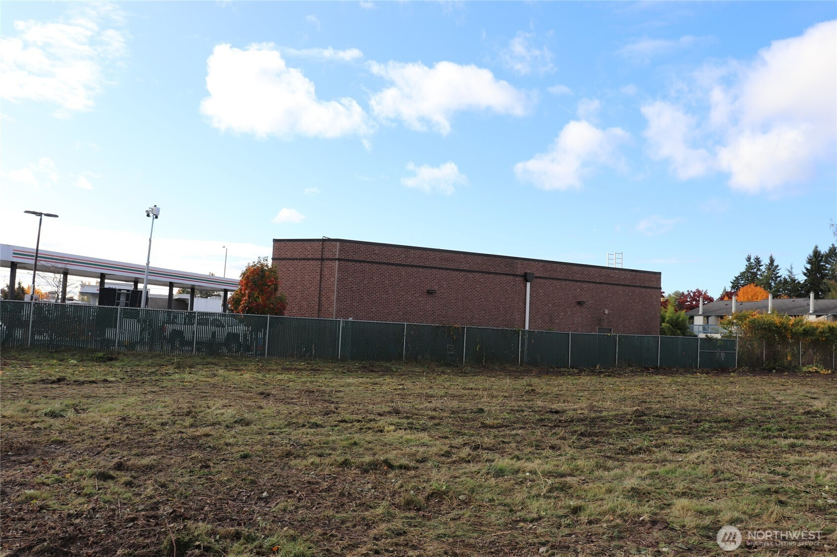 23809 West Valley Hwy S, Kent, WA 98032