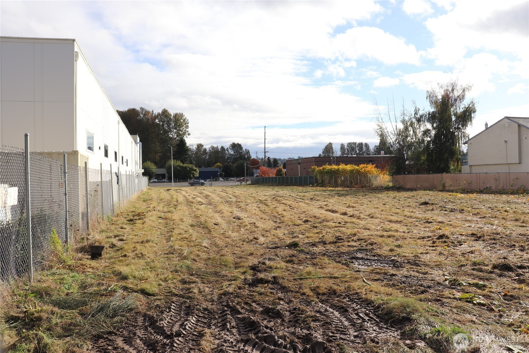 23809 West Valley Hwy S, Kent, WA 98032