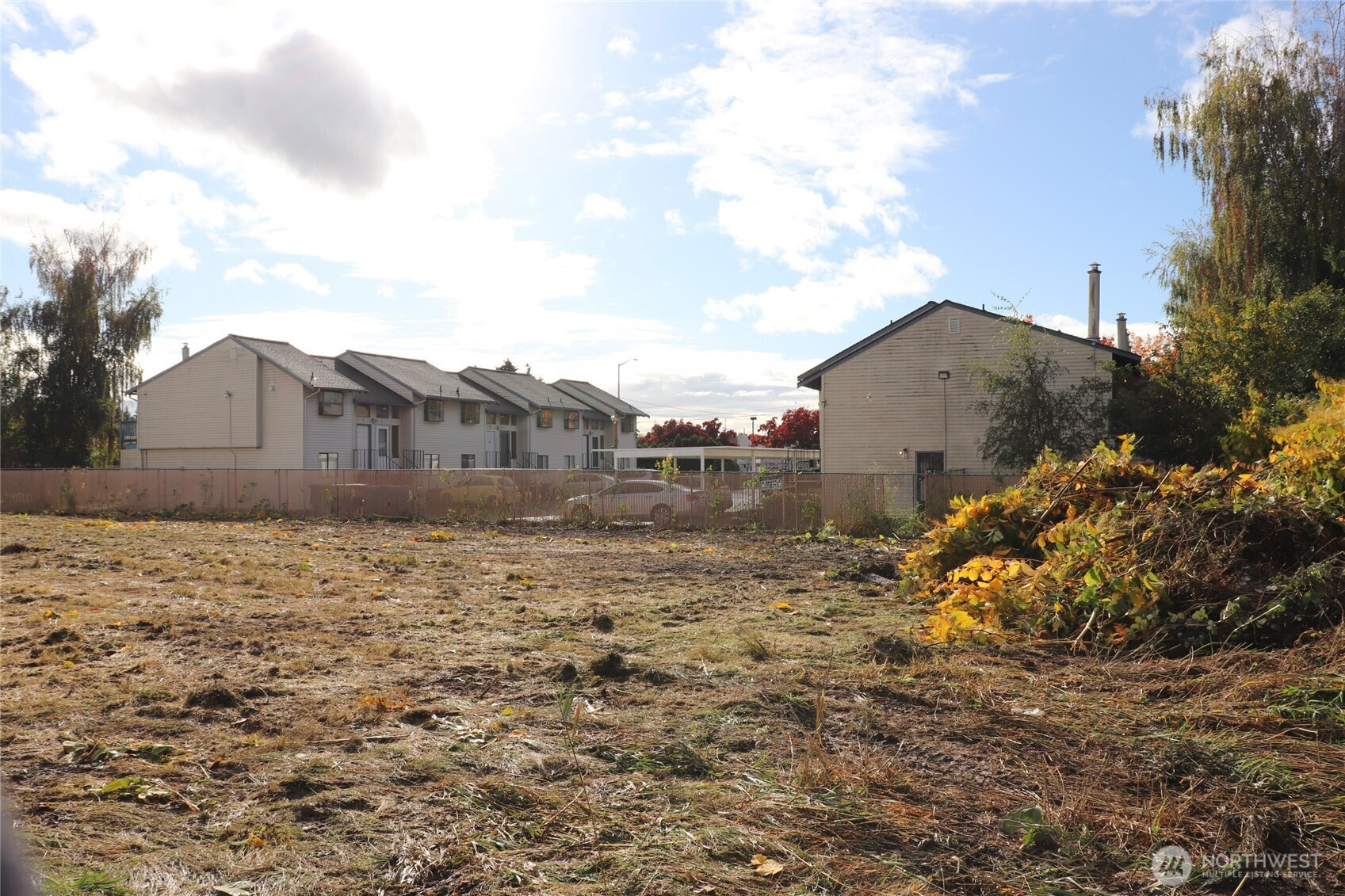 23809 West Valley Hwy S, Kent, WA 98032