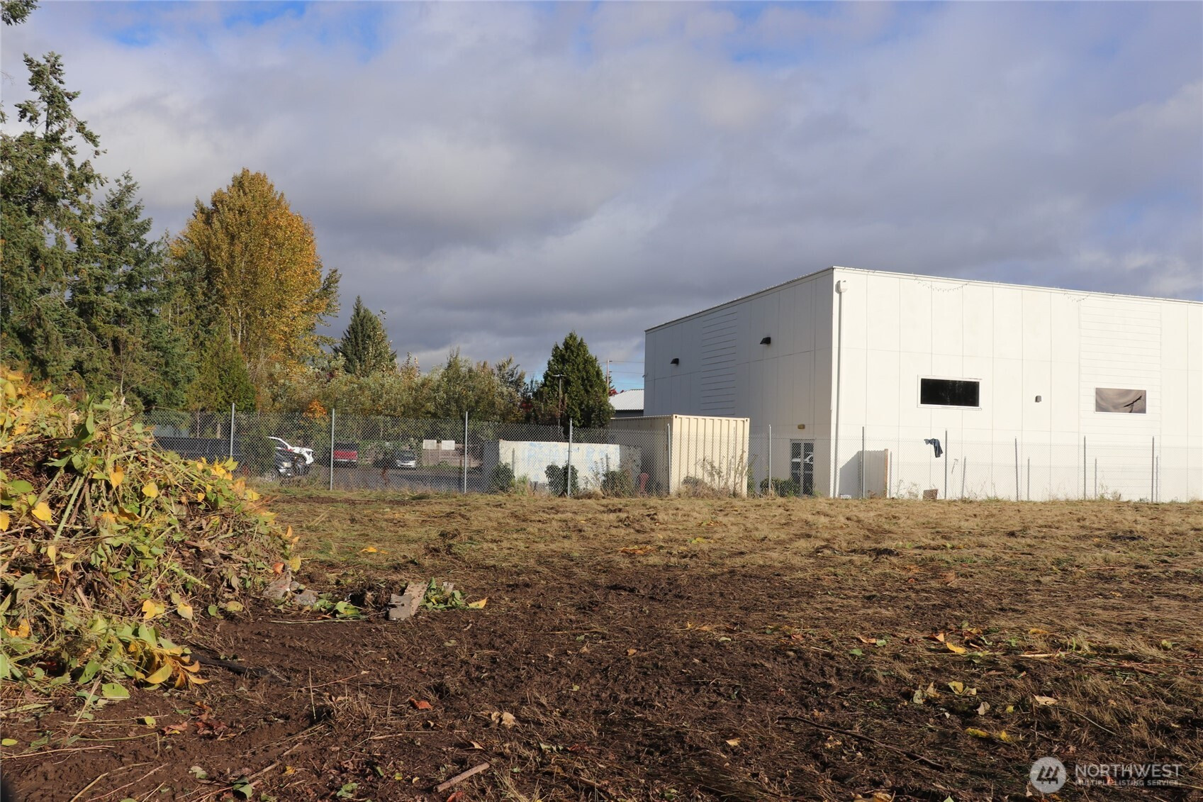 23809 West Valley Hwy S, Kent, WA 98032