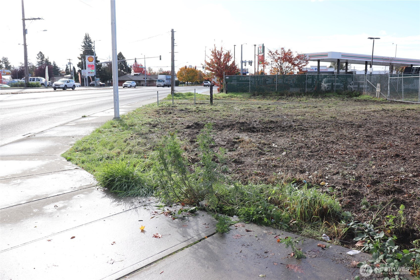 23809 West Valley Hwy S, Kent, WA 98032