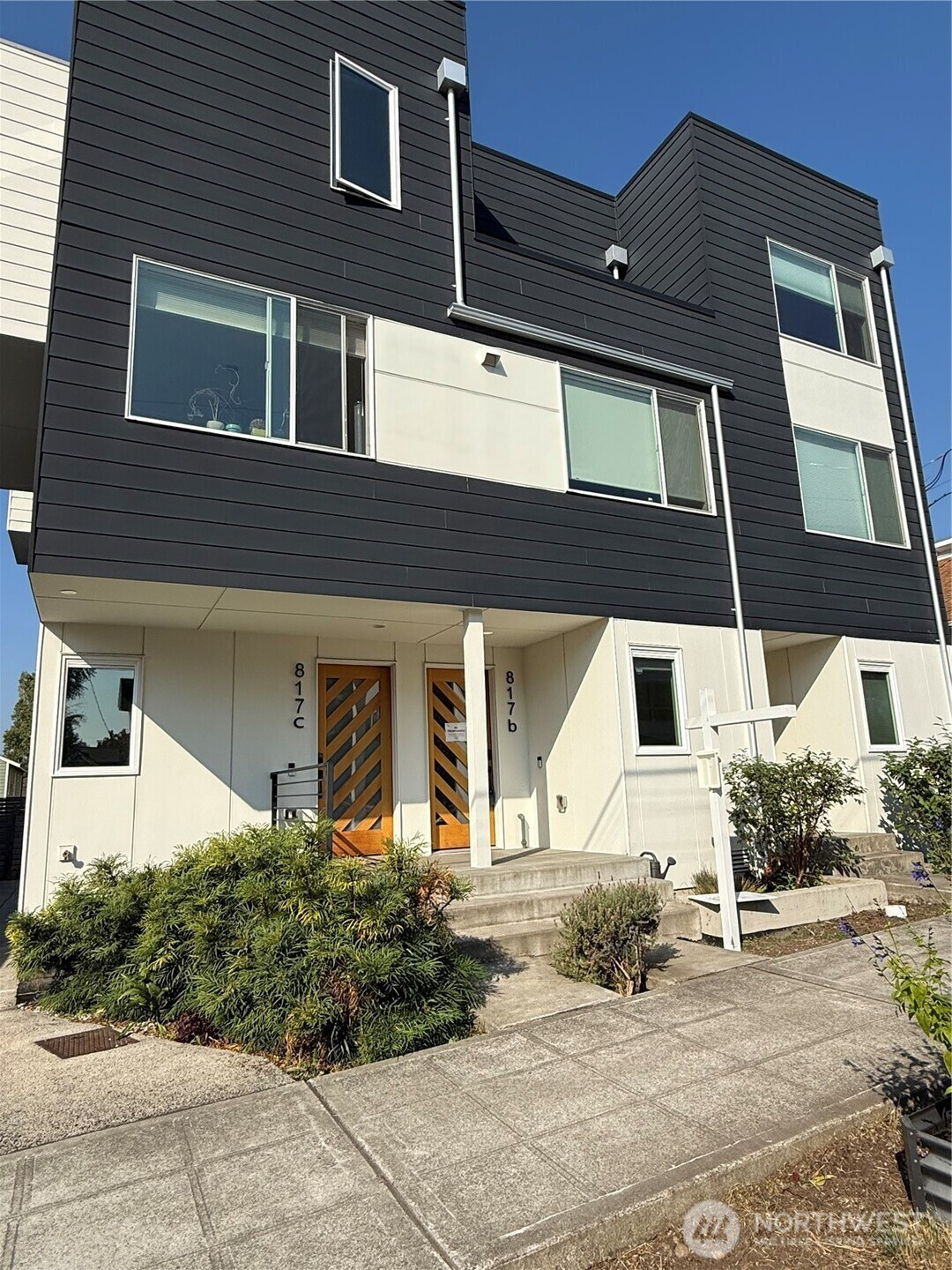 817 24th Avenue S, Seattle, WA 98282