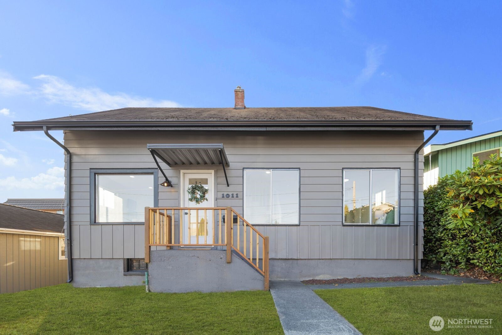 1011 Ironsides Avenue, Bremerton, WA 98310