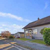 1011 Ironsides Avenue, Bremerton, WA 98310