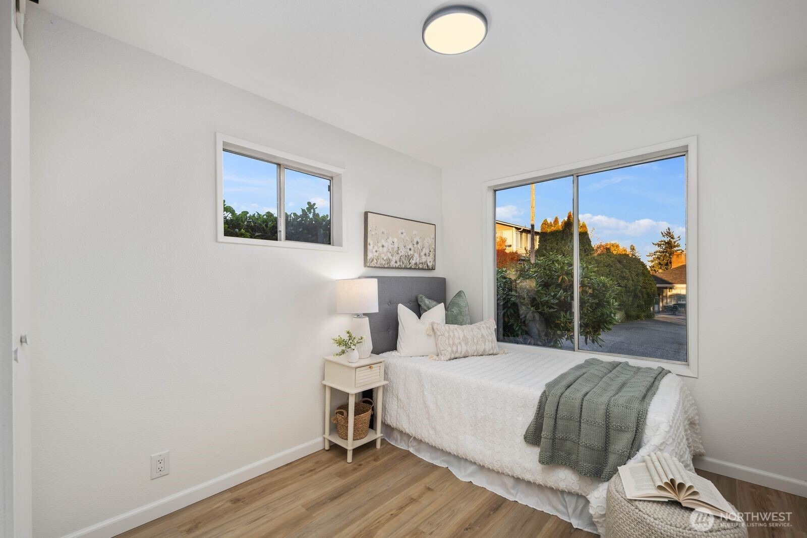 1011 Ironsides Avenue, Bremerton, WA 98310