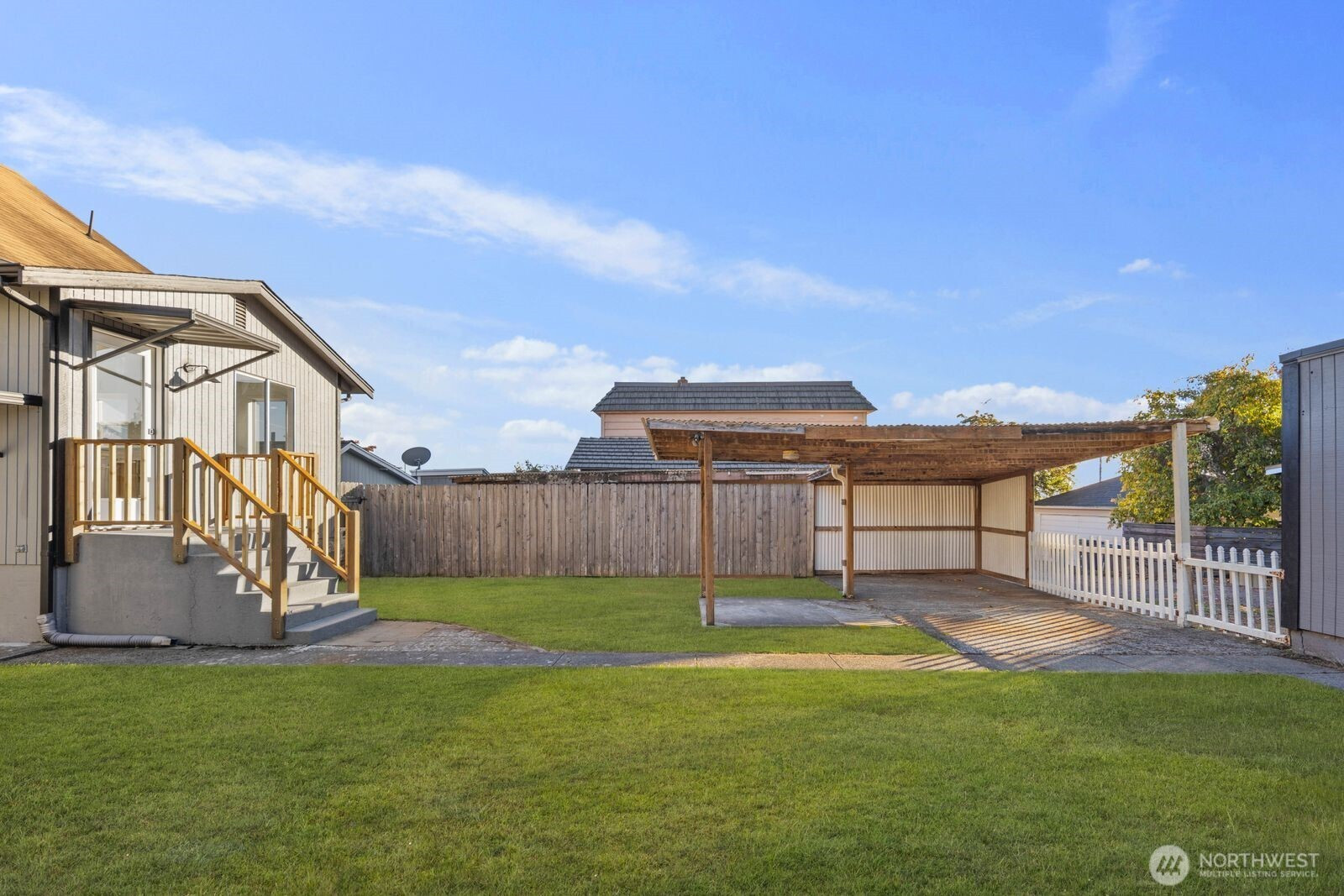 1011 Ironsides Avenue, Bremerton, WA 98310