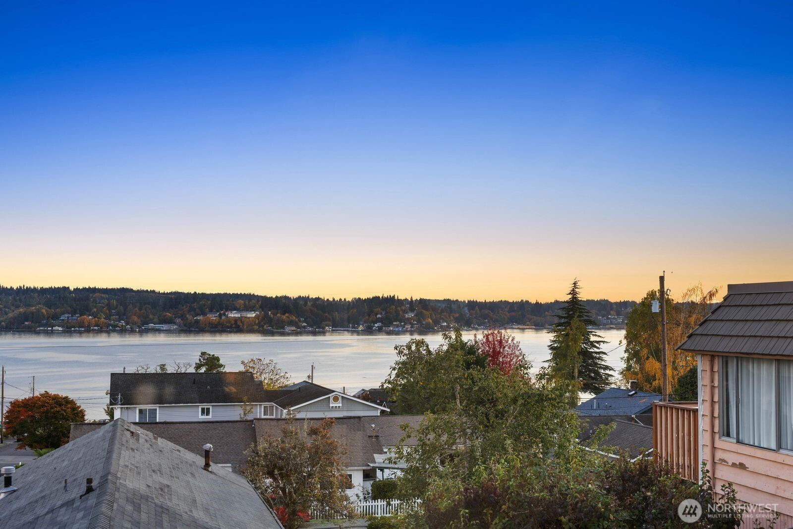 1011 Ironsides Avenue, Bremerton, WA 98310