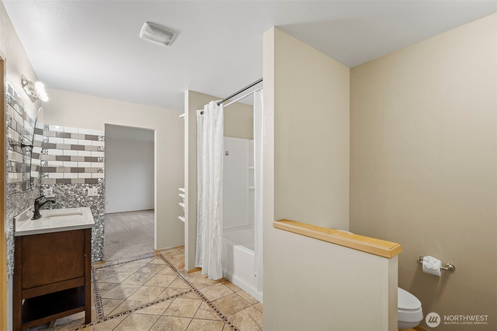 1827 E 43rd Street, Tacoma, WA 98404