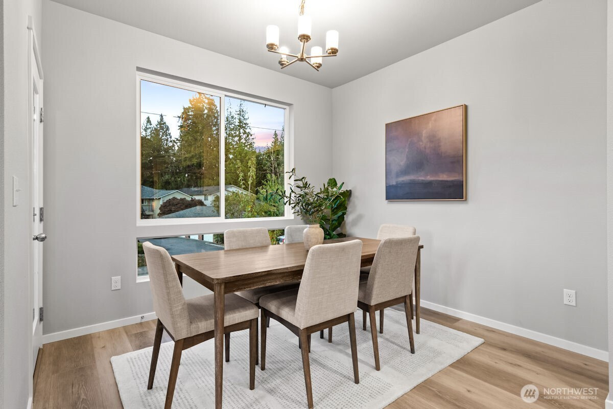 7025 Rainier Drive, Everett, WA 98203