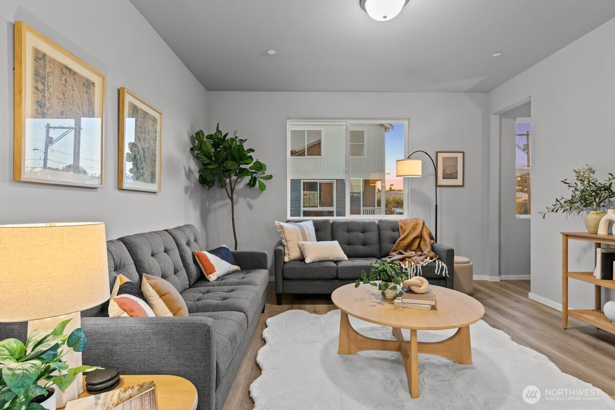 7025 Rainier Drive, Everett, WA 98203