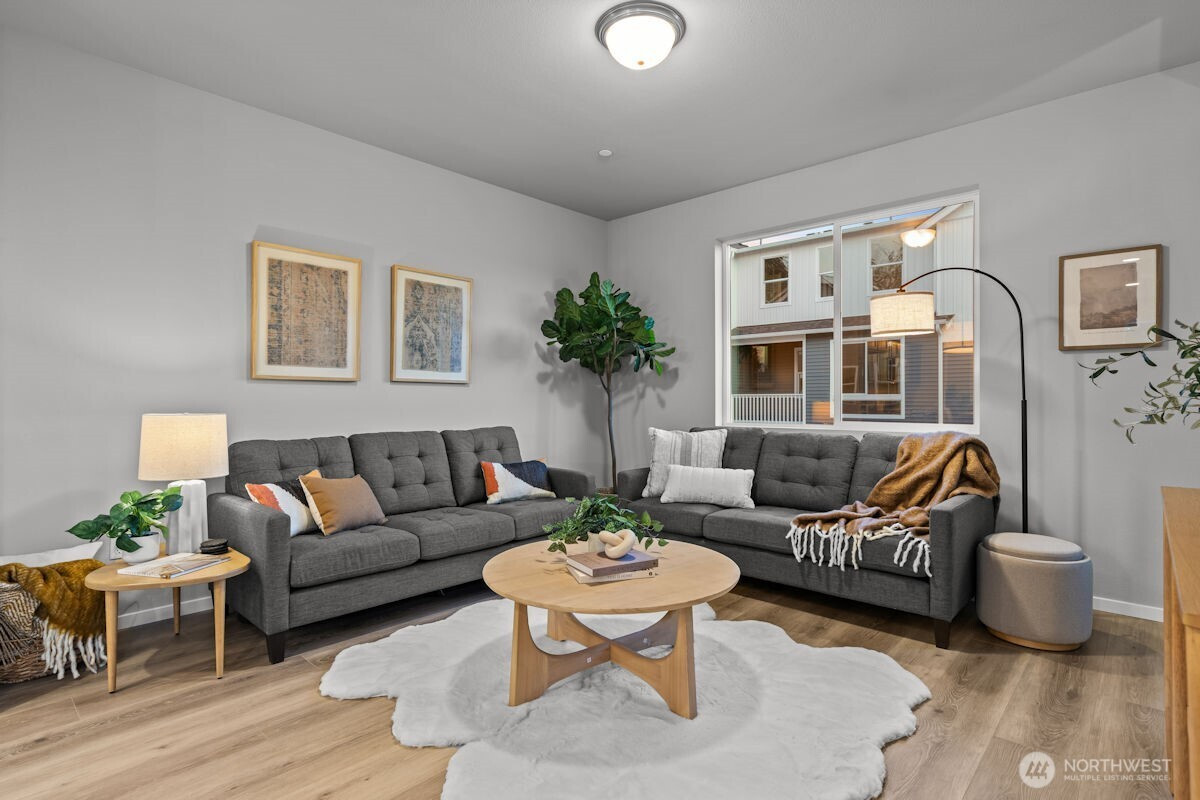 7025 Rainier Drive, Everett, WA 98203