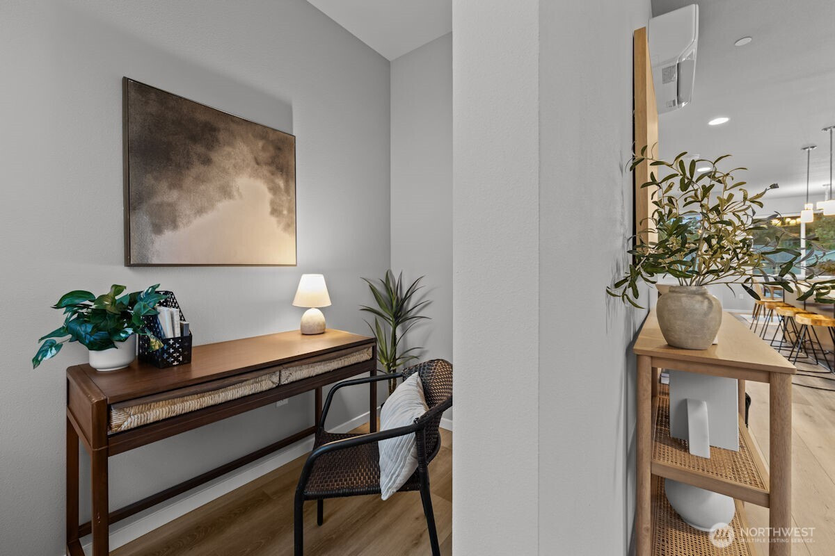 7025 Rainier Drive, Everett, WA 98203