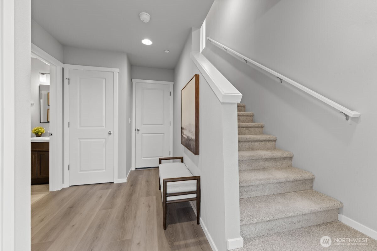 7025 Rainier Drive, Everett, WA 98203