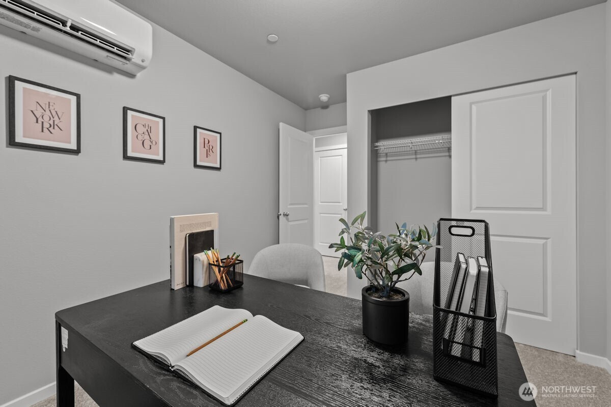 7025 Rainier Drive, Everett, WA 98203