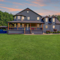 5 Maplewood Lane, Bow, WA 98232