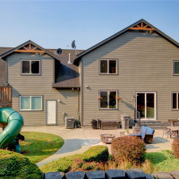 5 Maplewood Lane, Bow, WA 98232