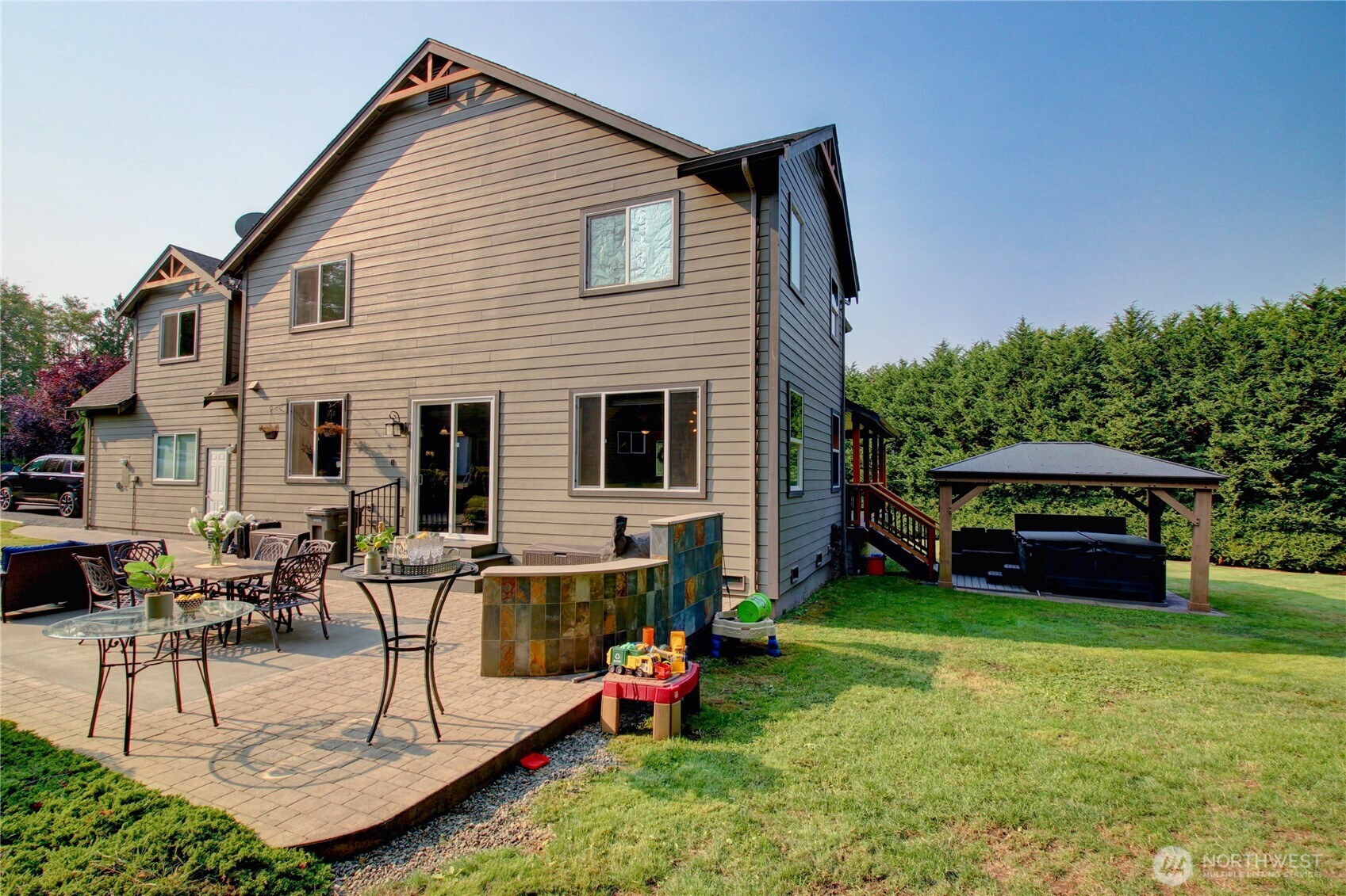 5 Maplewood Lane, Bow, WA 98232