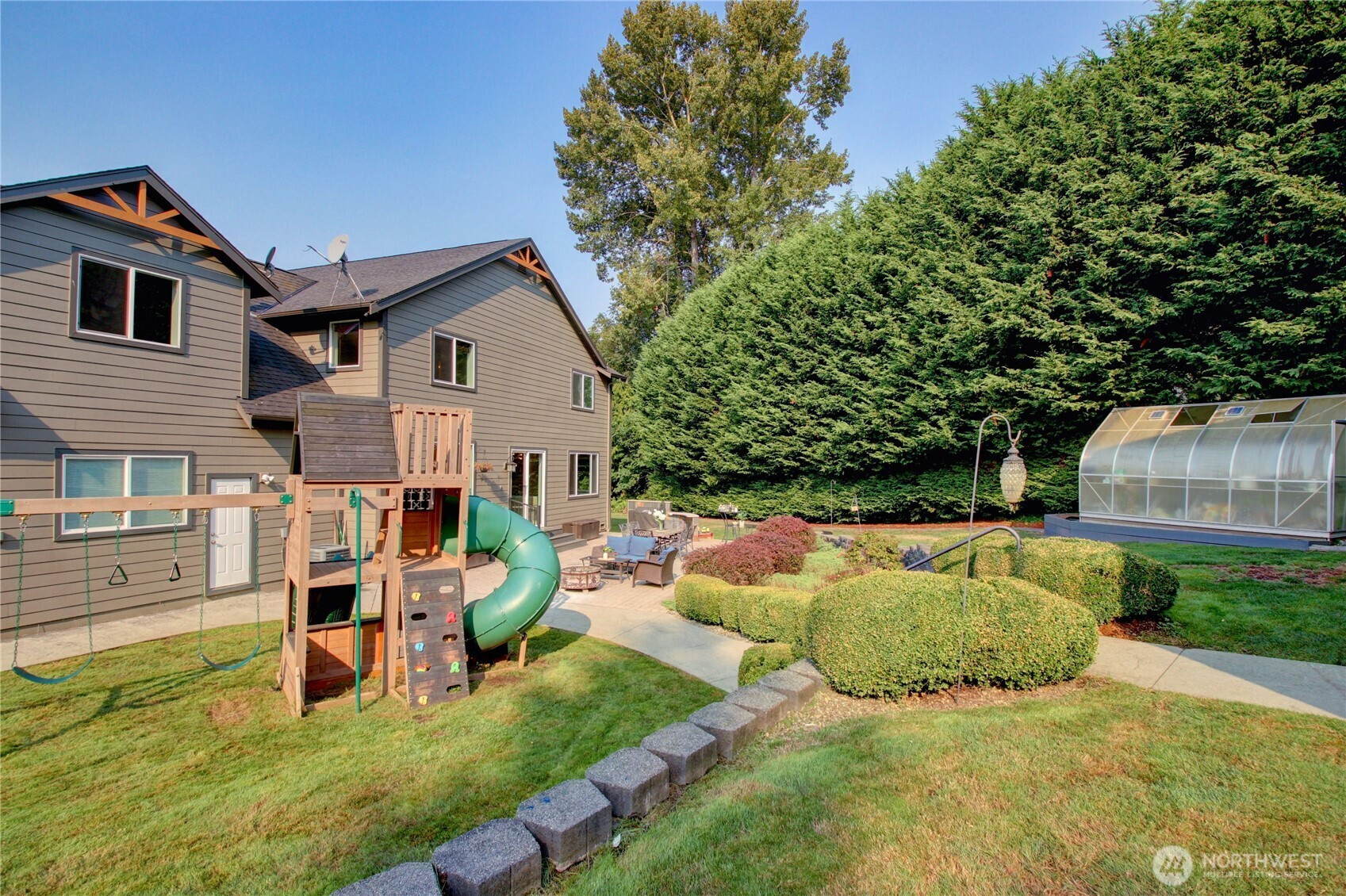 5 Maplewood Lane, Bow, WA 98232