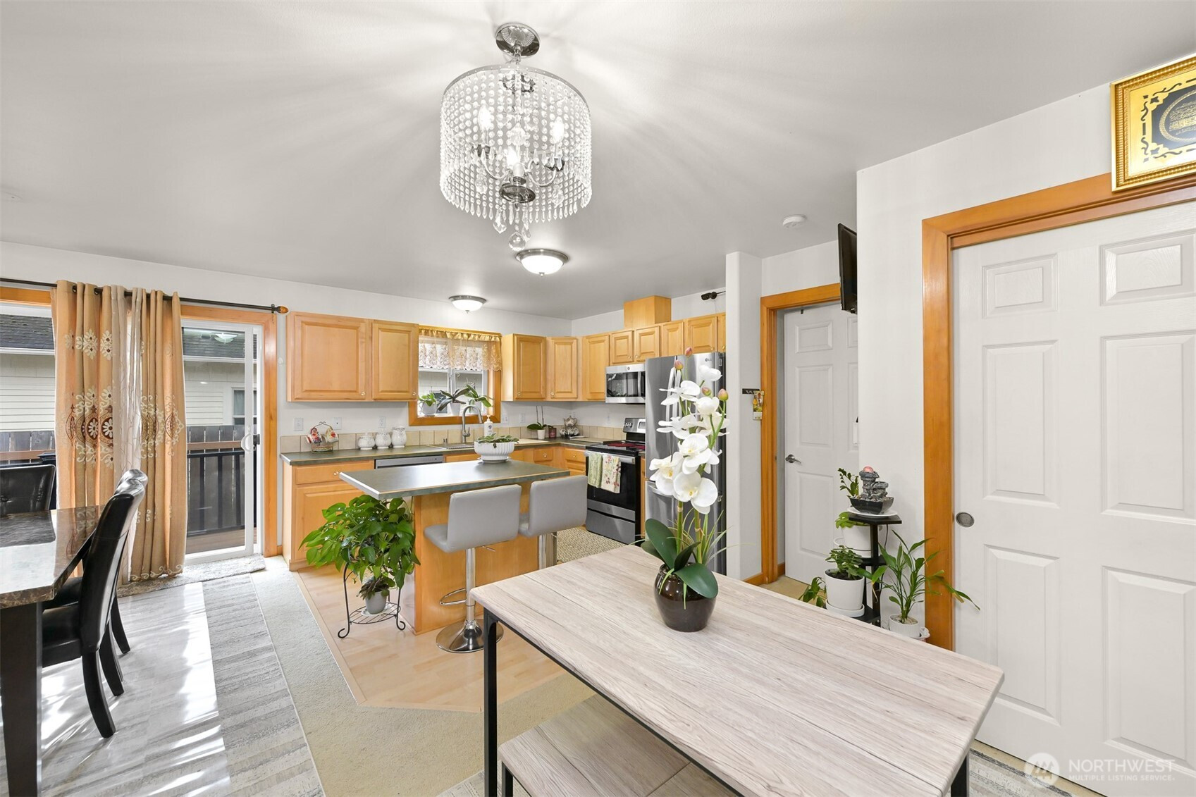 652 H Street, Blaine, WA 98230