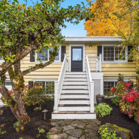 2440 64th Avenue SE, Mercer Island, WA 98040
