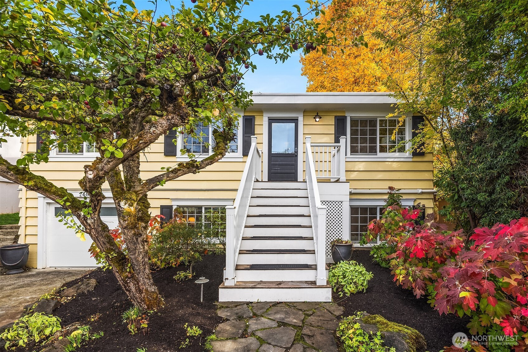 2440 64th Avenue SE, Mercer Island, WA 98040