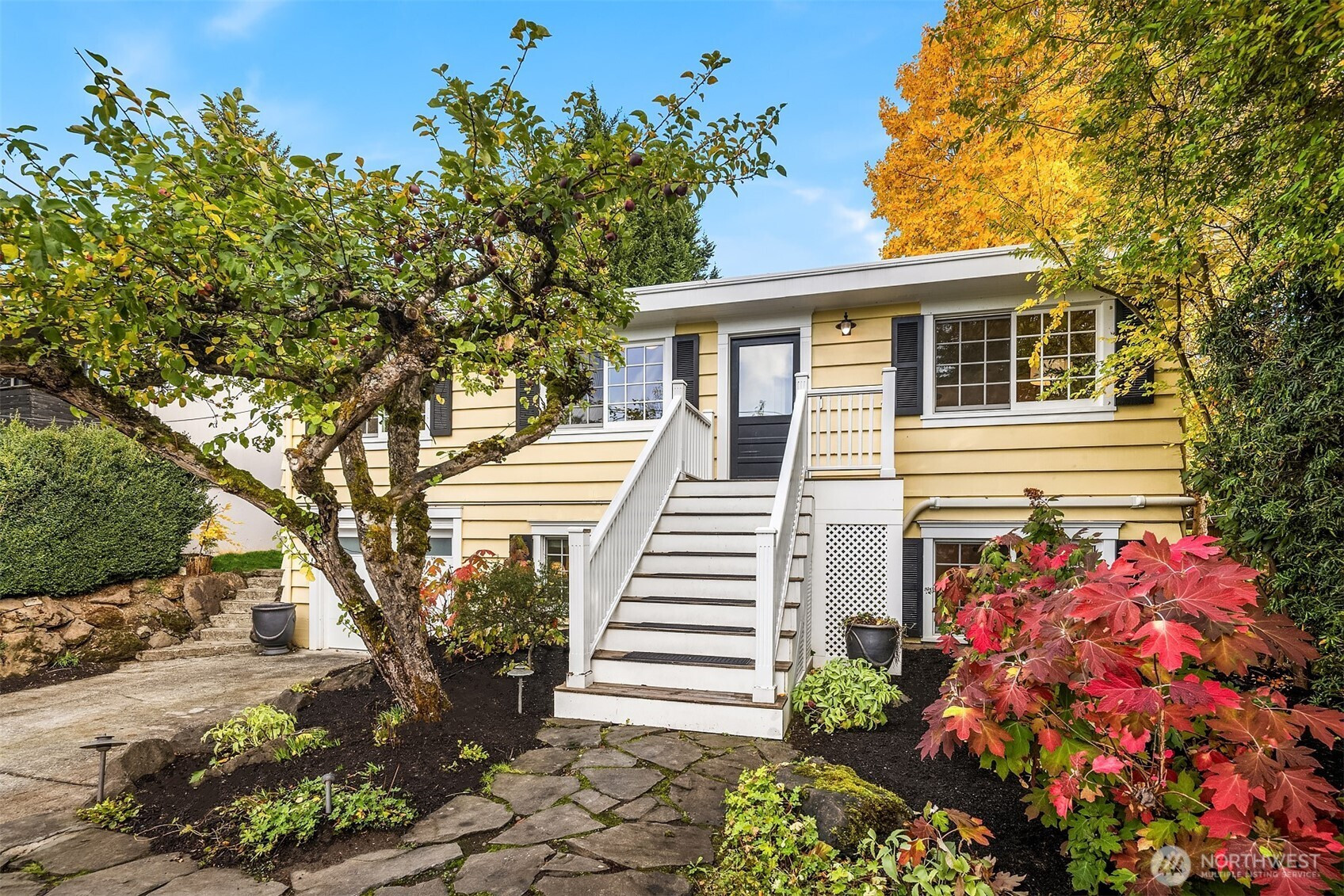 2440 64th Avenue SE, Mercer Island, WA 98040