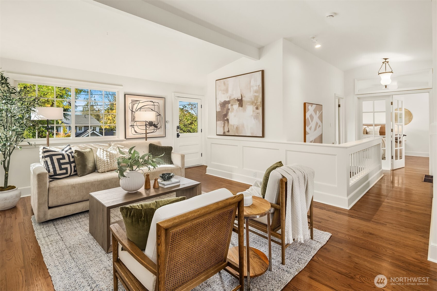 2440 64th Avenue SE, Mercer Island, WA 98040