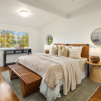 2440 64th Avenue SE, Mercer Island, WA 98040