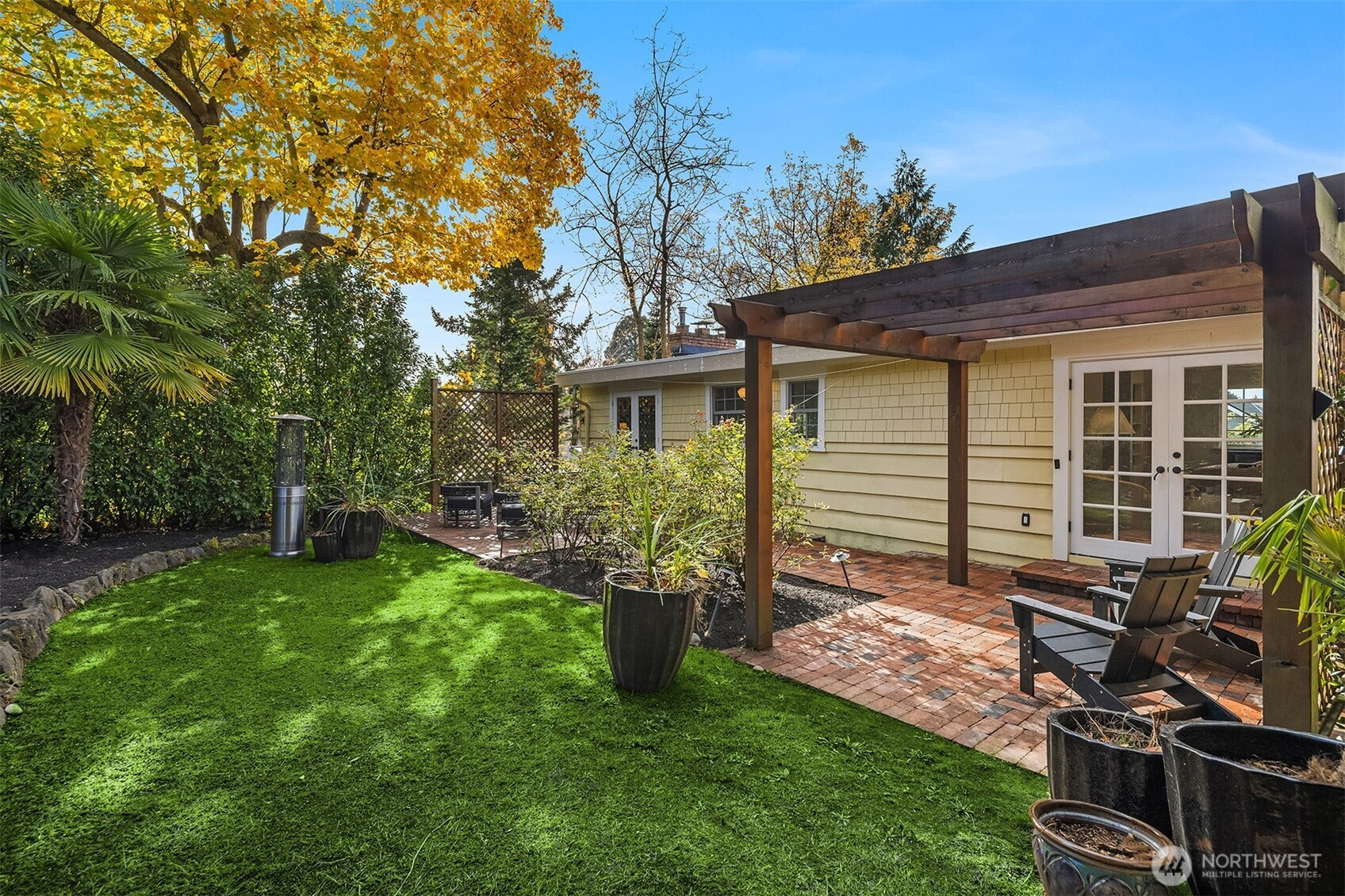 2440 64th Avenue SE, Mercer Island, WA 98040