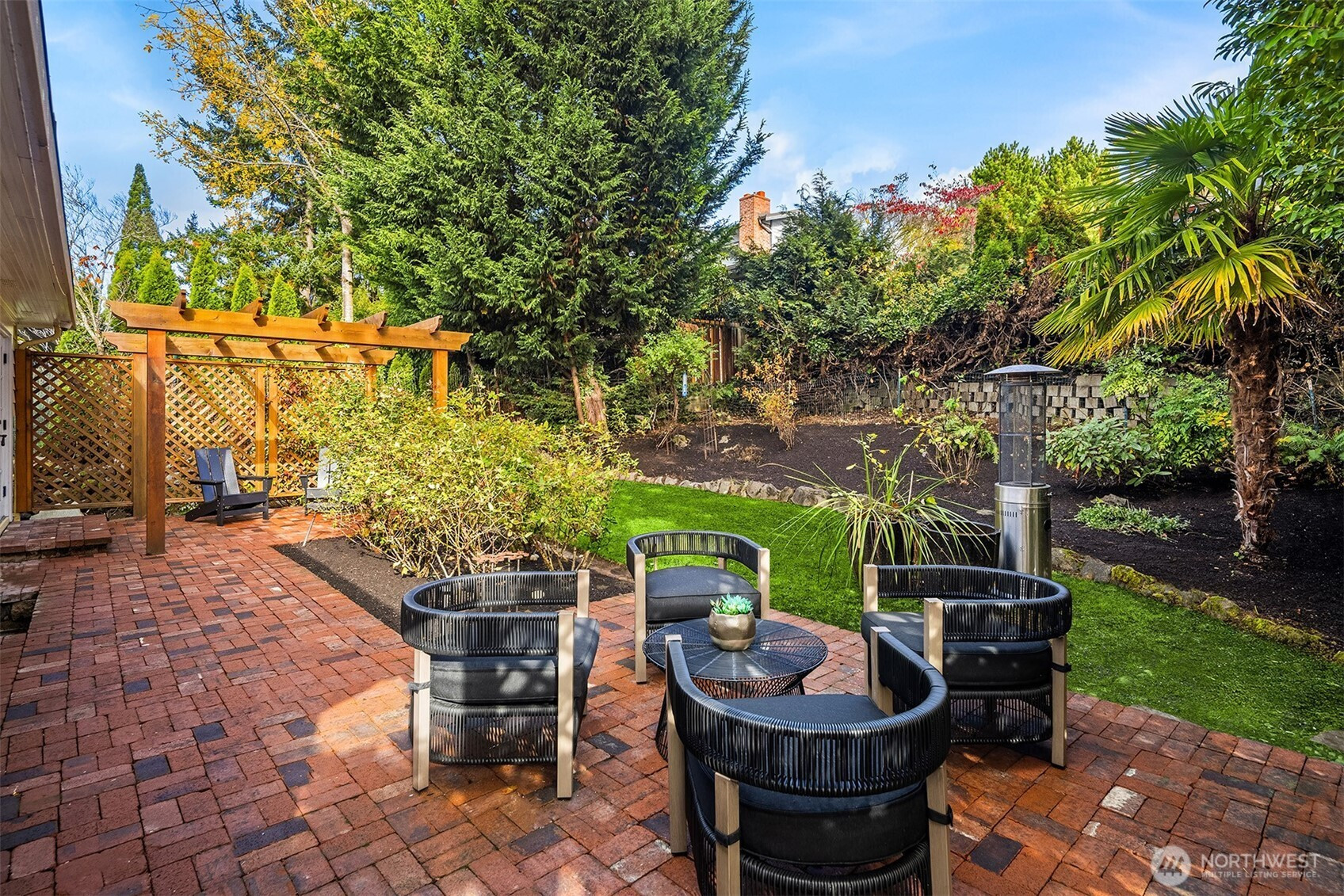 2440 64th Avenue SE, Mercer Island, WA 98040