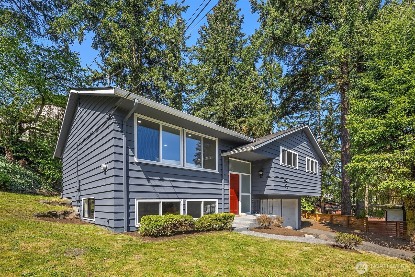 1136 N 146th Place, Shoreline, WA 98133