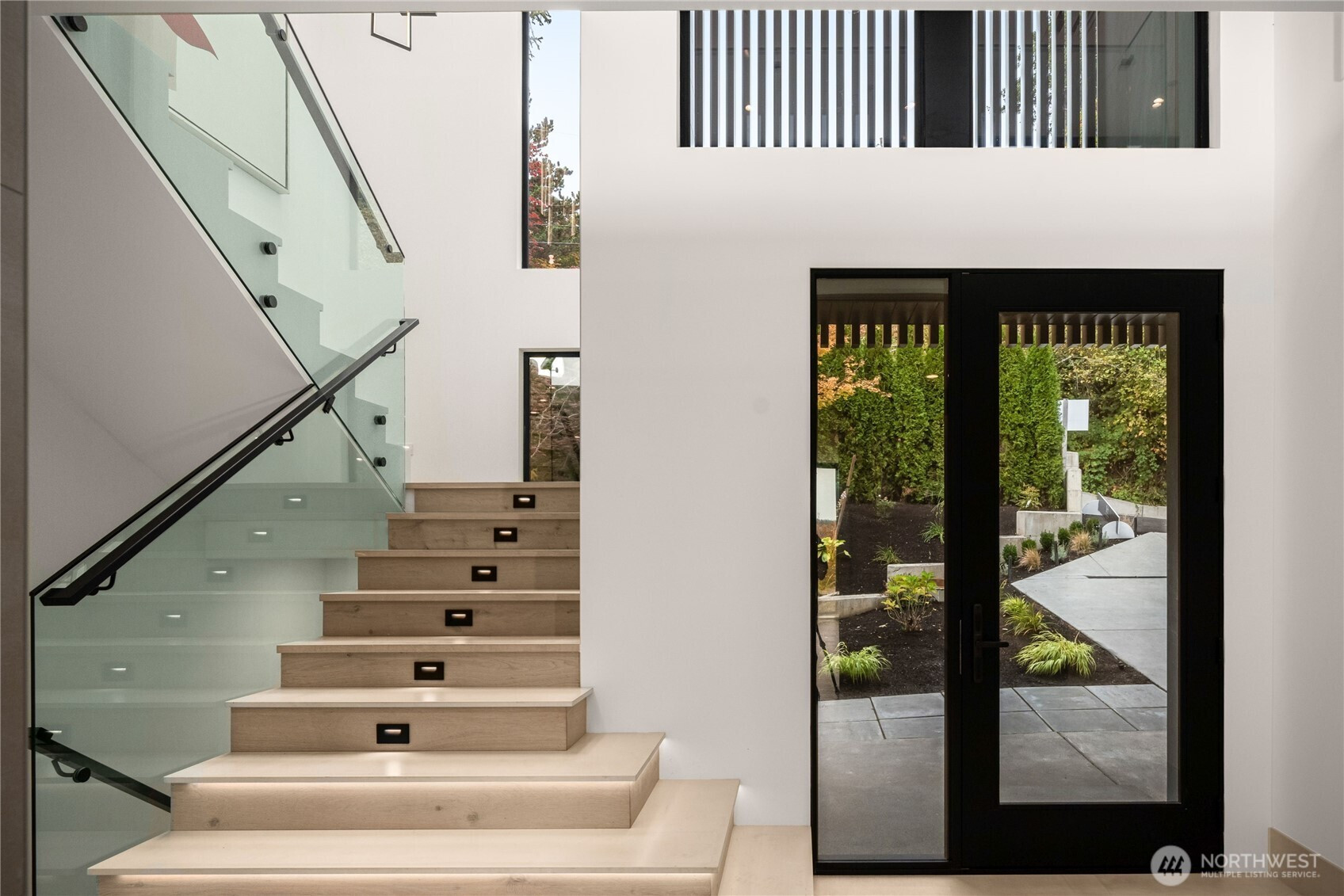 8933 NE 117th Place, Kirkland, WA 98034