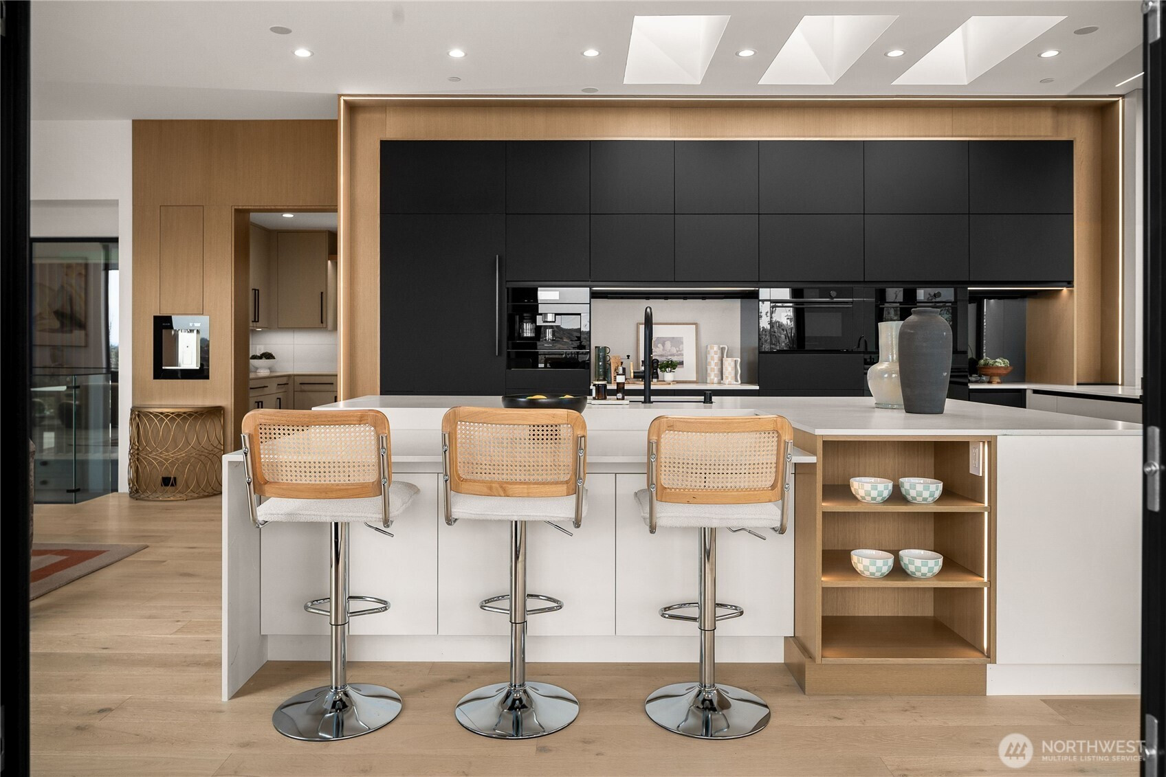 8933 NE 117th Place, Kirkland, WA 98034