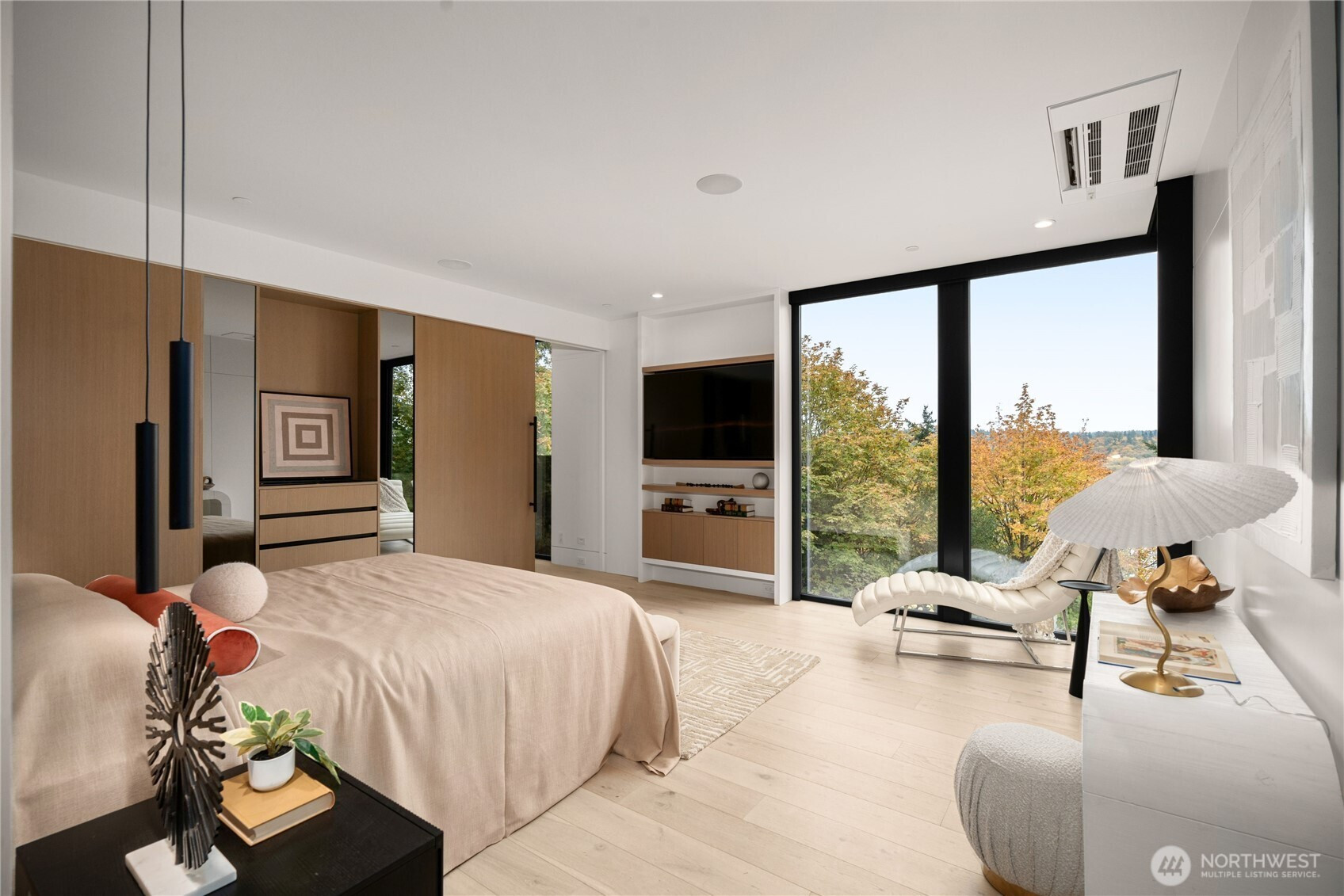 8933 NE 117th Place, Kirkland, WA 98034